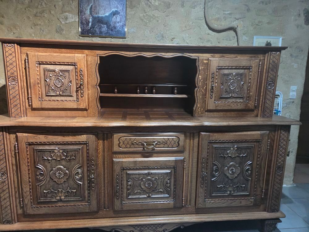 Buffet bois sculpt&eacute; Meubles