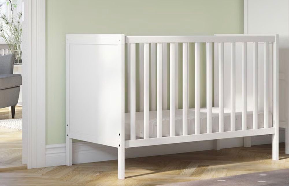 Lit b&eacute;b&eacute; SUNDVIK de chez IKEA Mobilier enfants