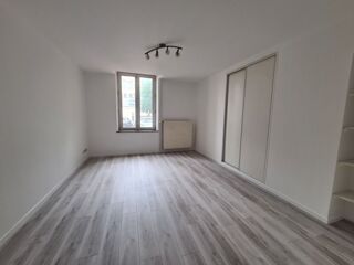 Appartement à louer 1 pièce 32 m²