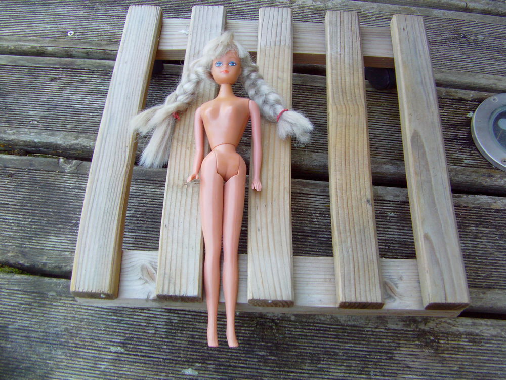 Poup&eacute;e Barbie Jeux / jouets