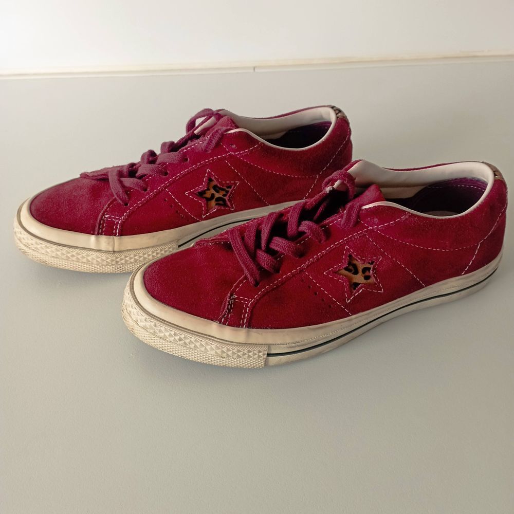 Converse bordeaux panth&egrave;re Chaussures