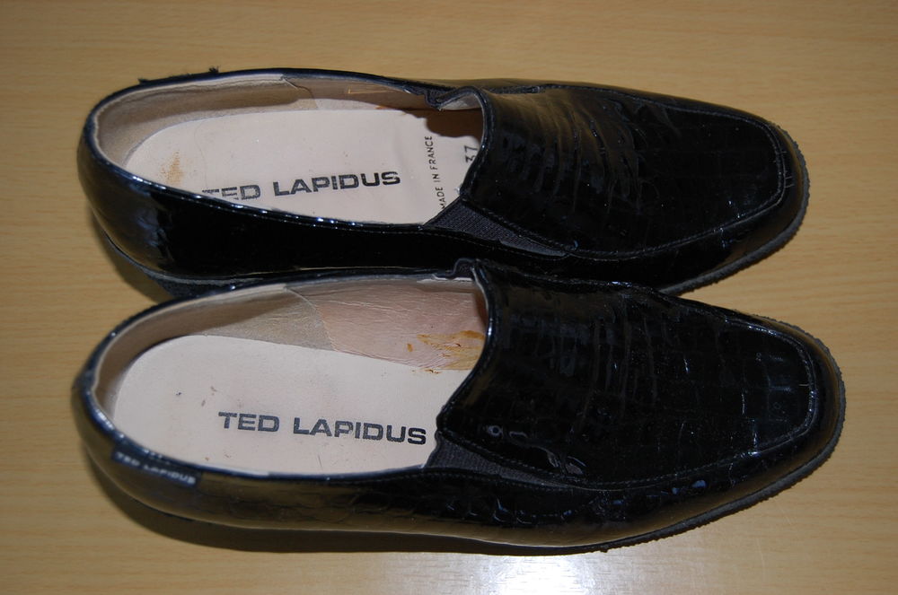 Chaussures en cuir verni noir Chaussures