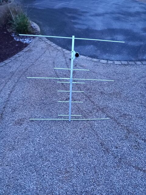 antenne VHF UHF 144 - 430 Mhz 65 Bouchemaine (49)