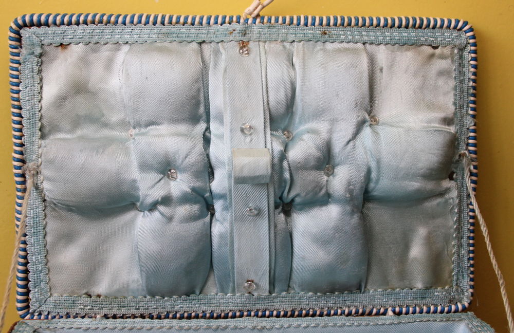 Panier, boite &agrave; couture osier et scoubidou 1950-60 Bricolage