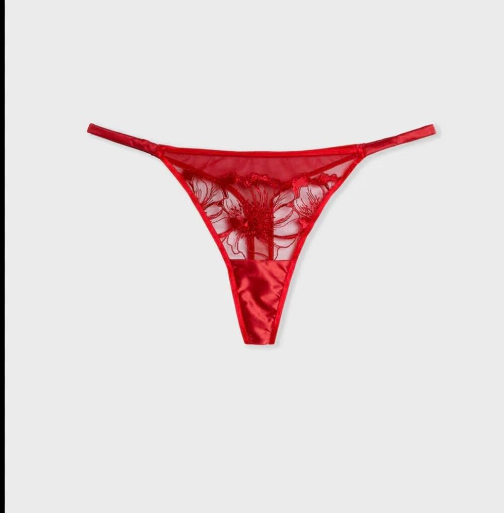 String port&eacute; Vêtements