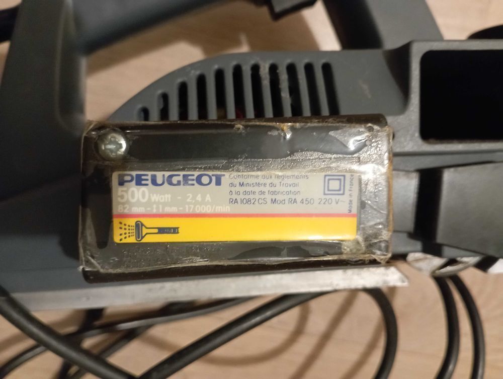 &agrave; vendre raboteuse &eacute;lectrique Bricolage