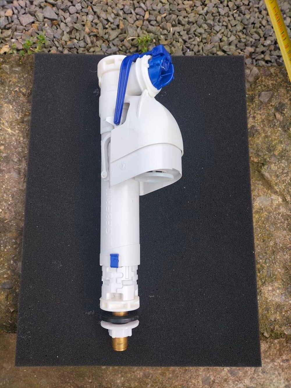 robinet flotteur vertical geberit Bricolage