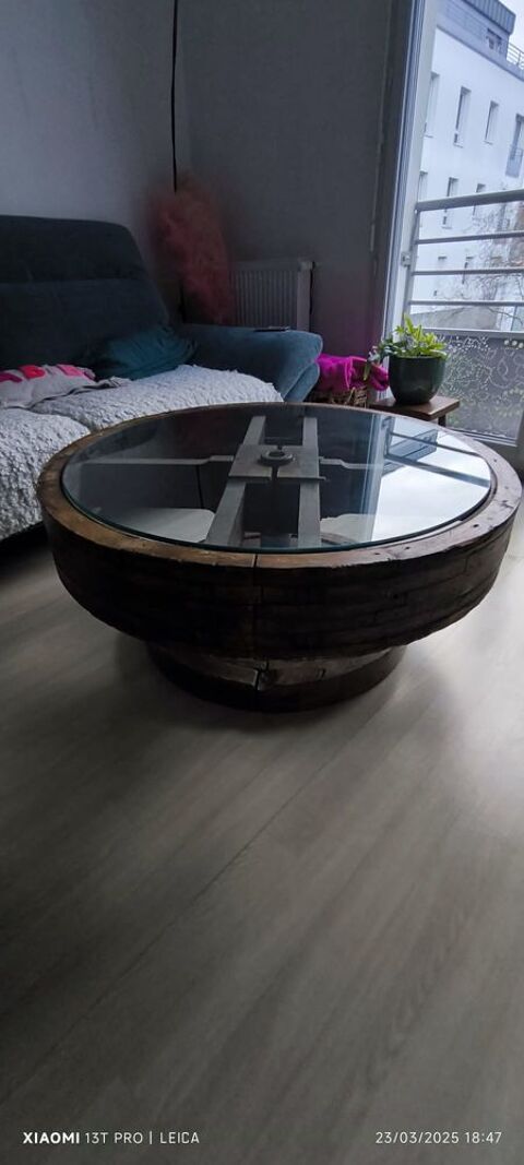 - Table basse en bois (roue de moulin) 200 Nantes (44)