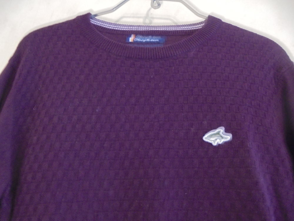 Pull prune Le Shark (93) Vêtements
