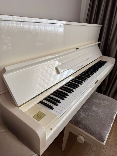 Piano 700 Antibes (06)