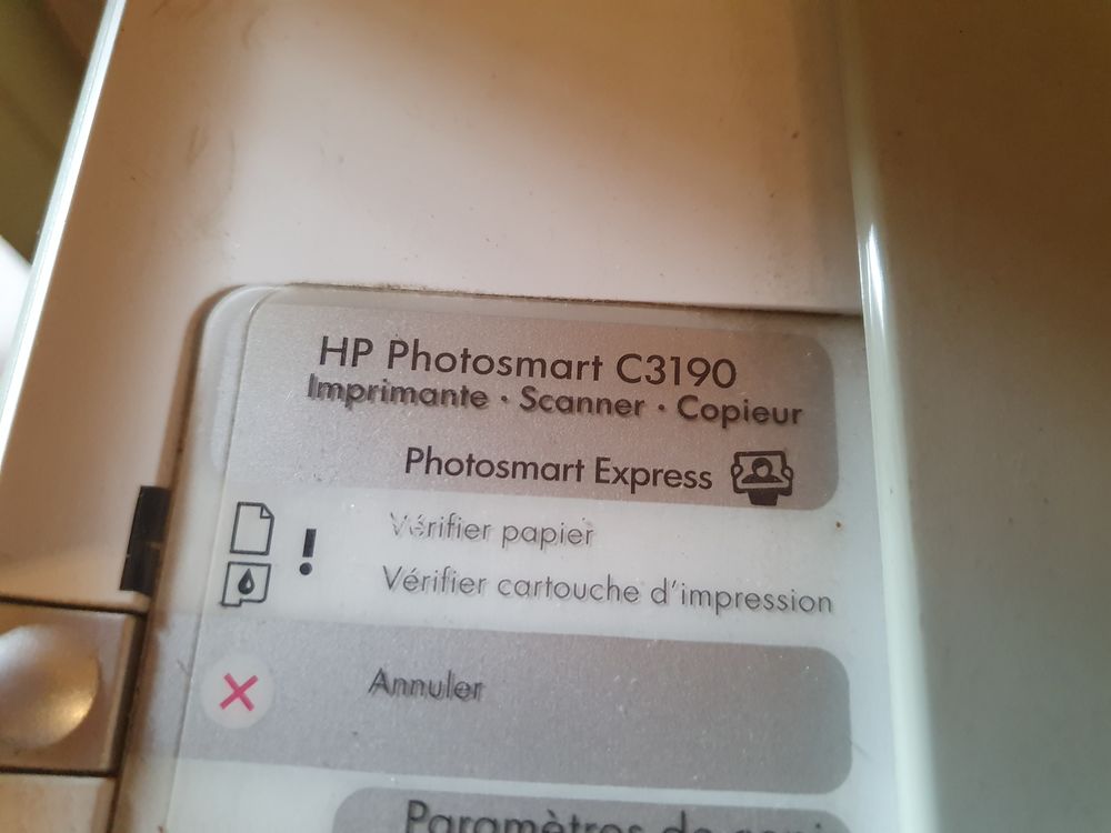 Ordinateur de bureau Matriel informatique