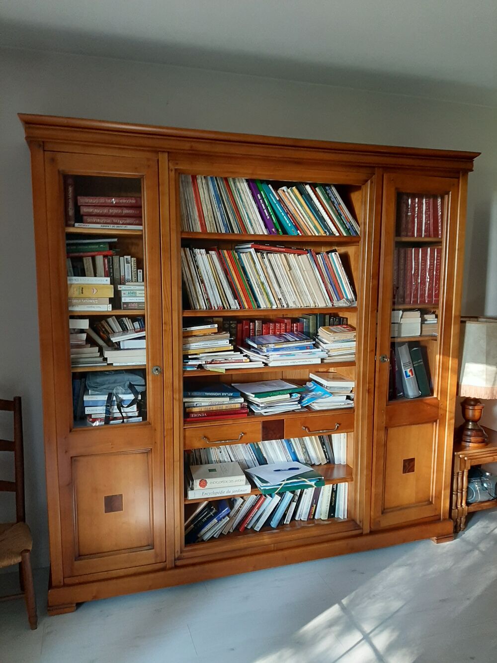 Biblioth&egrave;que en merisier Meubles