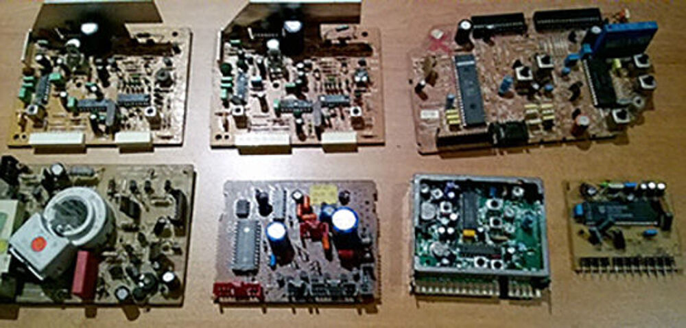 Lot de 23 platines pour T&eacute;l&eacute;viseurs diff&eacute;rentes marques Audio et hifi