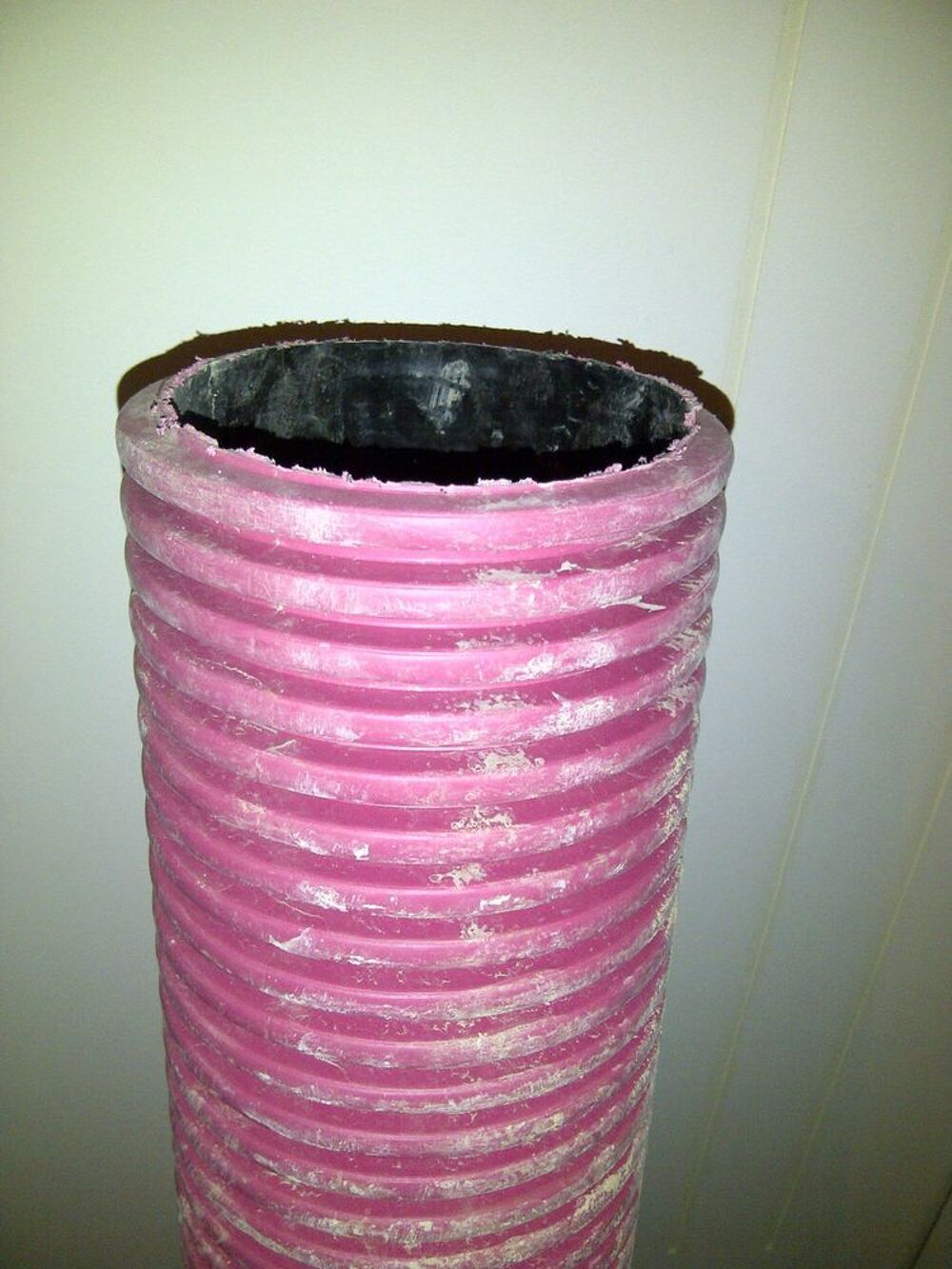 Tube pour protection de c&acirc;ble &eacute;lectrique Bricolage