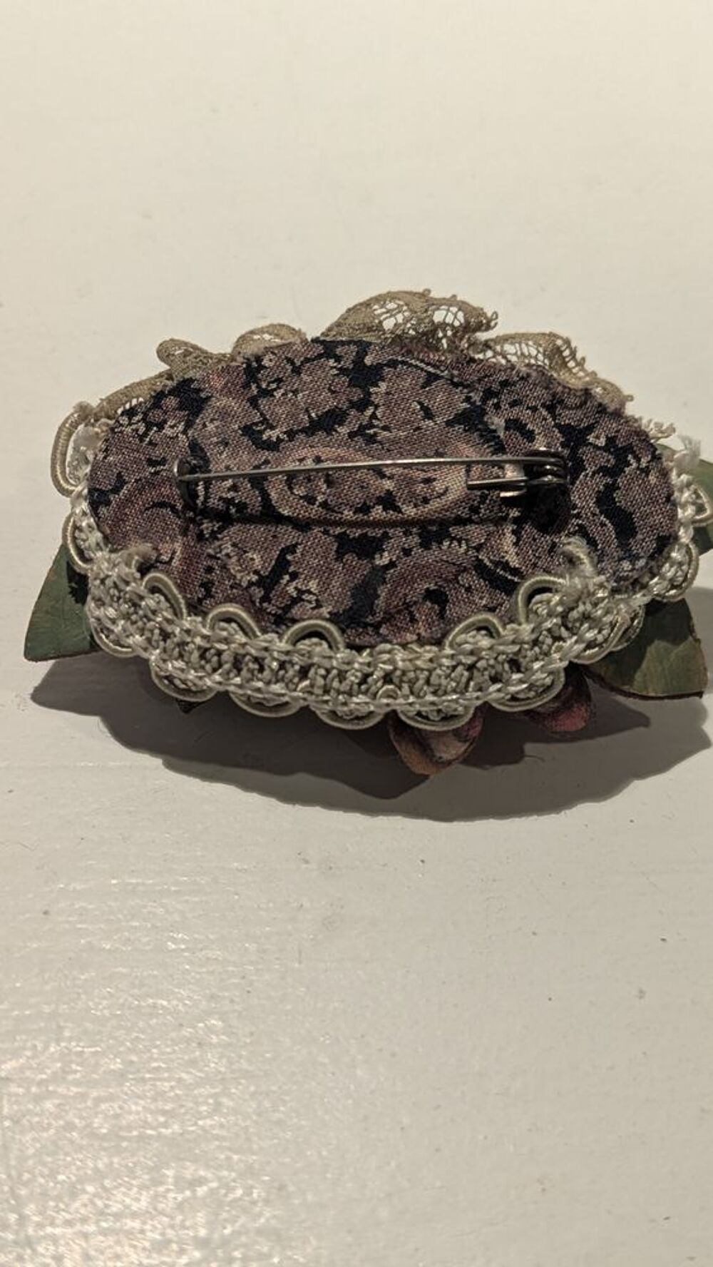 Broche originale Bijoux et montres