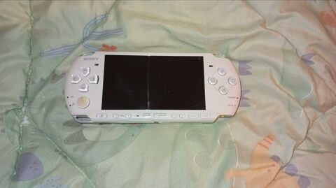 PSP Slim 3004 �  SAISIR 100 Jumilhac-le-Grand (24)
