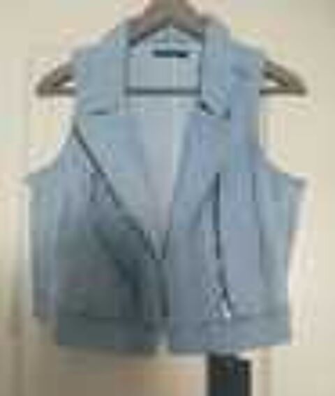 Beau gilet bol&eacute;ro veste femme jean denim neuf - T 40
Vtements