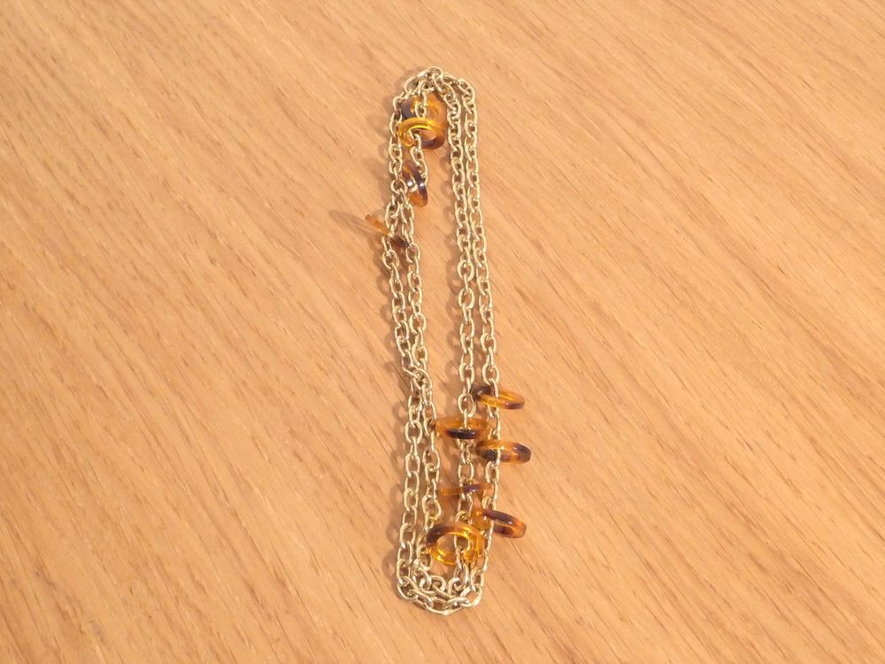 Collier/ Sautoir en M&eacute;tal Dor&eacute; avec Breloques Rondes Bijoux et montres
