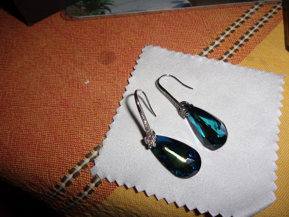 boucles d'oreilles Bijoux et montres