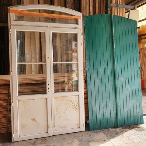 PORTE FENETRE et fenêtre AVEC VOLET BOIS EXOTIQUE VERT - d'Occasion Saint-Porquier (82)