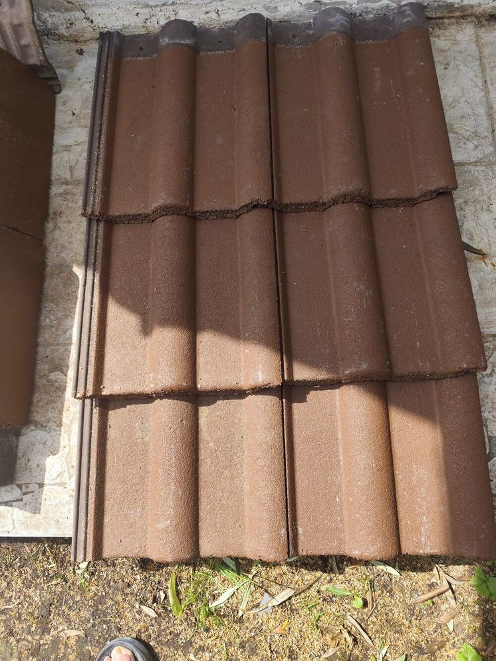 de 250 tuiles m&eacute;caniques de type redland, Bricolage