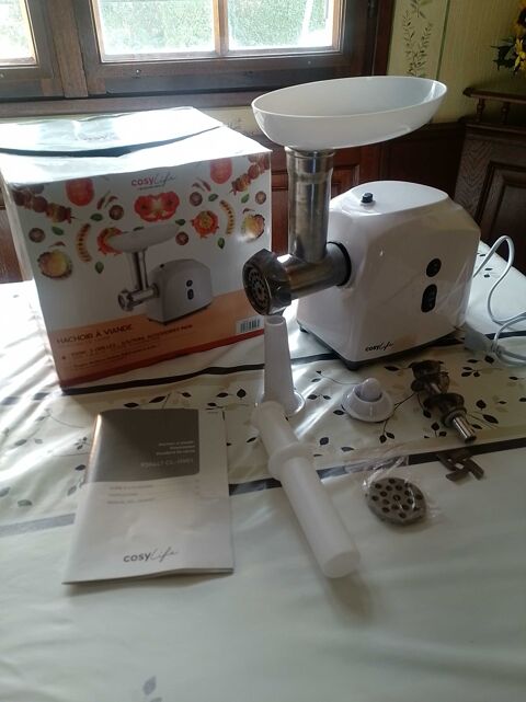 hachoir �  viande 25 Caen (14)