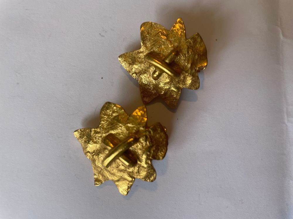 BO Boucles d'Oreilles dor&eacute;e &eacute;toile croisillon ANTIGONA Bijoux et montres