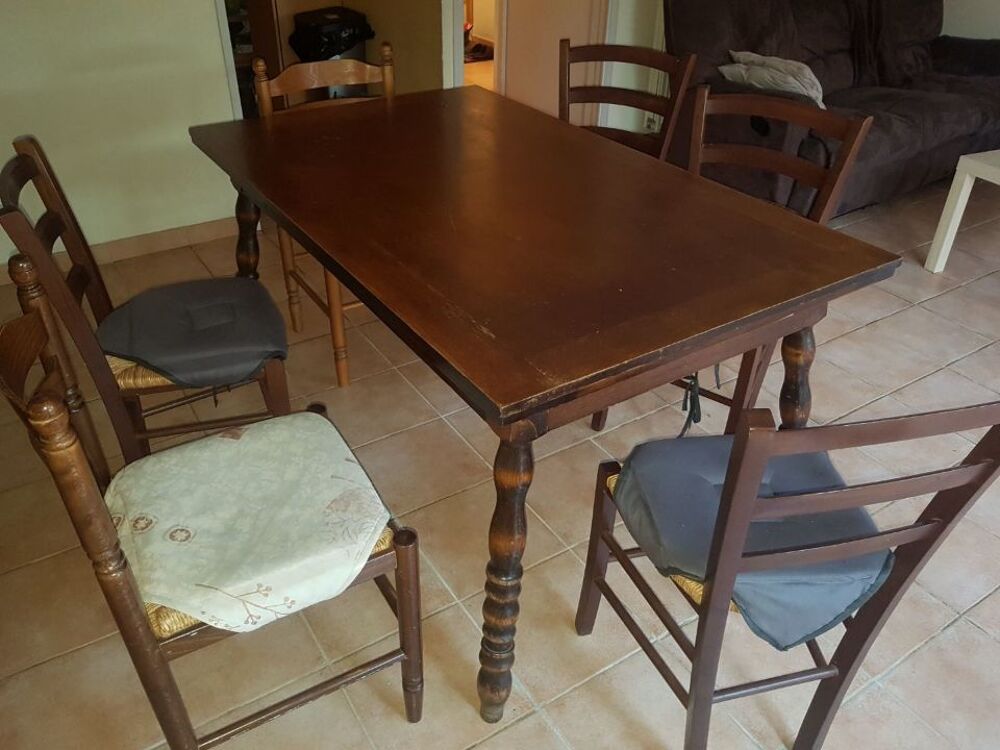Table +5 chaises Meubles