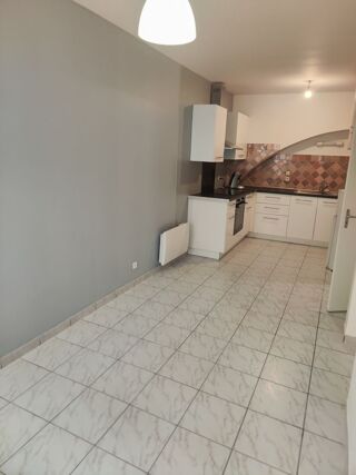  Appartement à louer 1 pièce 28 m² Metz