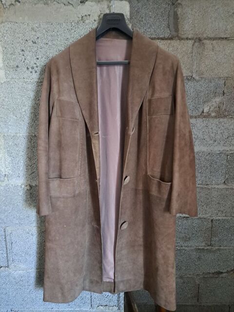 Manteau en dain anne 70/80 bon tat gnral 
145 Laruscade (33)