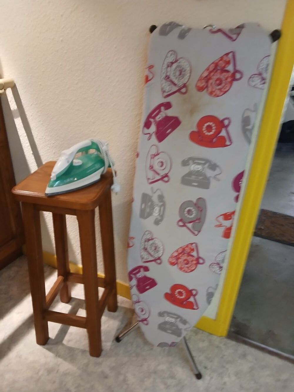 Planche a repasser et fer a vapeur Electroménager