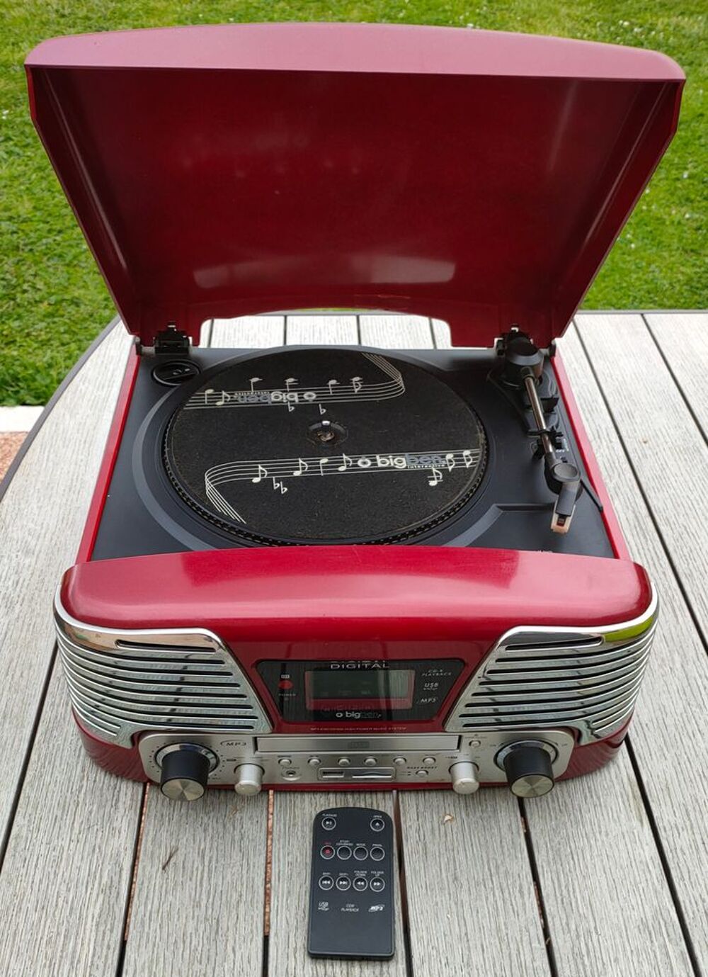 Platine vinyle, CD, MP3 et carte SD O BigBen Rouge Audio et hifi
