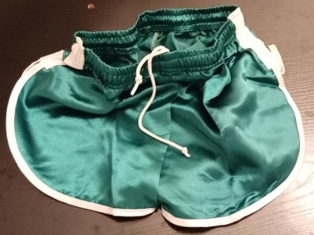 Short Vintage Nylon Satin L1 Vert/Blanc S+ 42 Vêtements