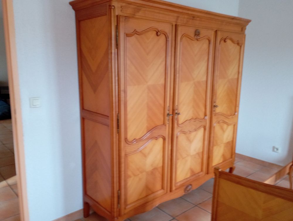 LOT MEUBLES ANCIENS Meubles