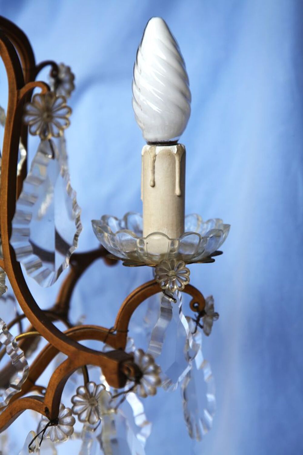 LUSTRE ANCIEN LAITON ET PAMPILLES E EN CRISTAL Décoration