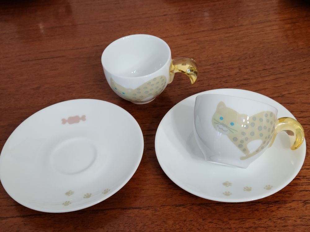 6 tasses &agrave; expresso et soucoupes Cuisine