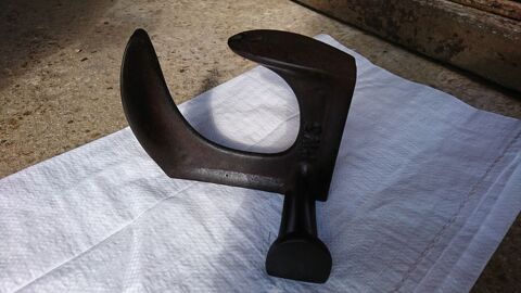 Ancien pied de cordonnier 10 Le Gault-Soigny (51)