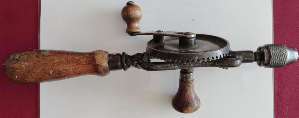 Ancienne chignole &agrave; main "Peugeot Fr&egrave;res" 