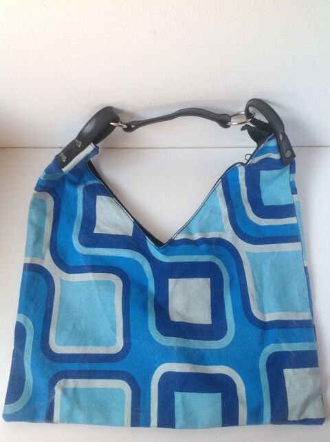 SAC EN TOILE À CARRÉS BLEUS VINTAGE Envoi Possible
7 Trégunc (29)