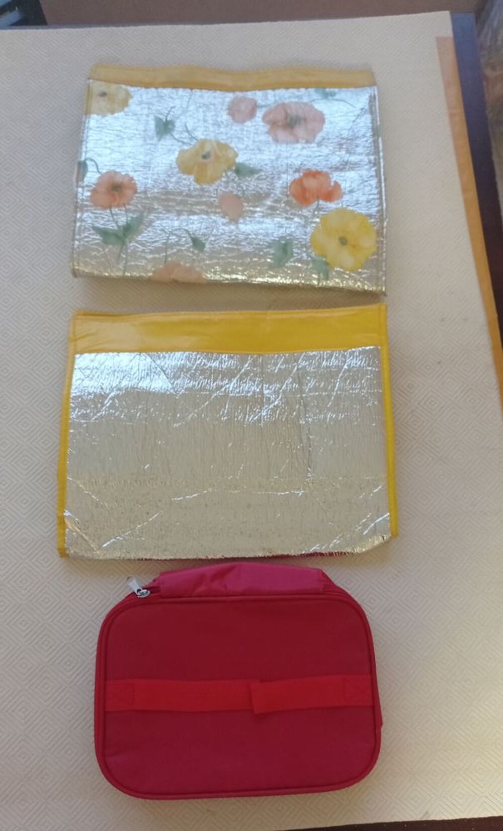 2 sacs isotherm et 1 sac lunch Cuisine