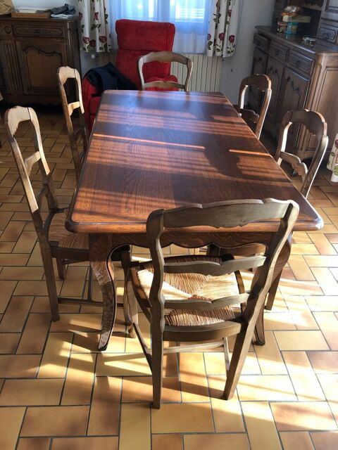 Table et chaises salle  manger en chne massif 150 Chevrires (60)