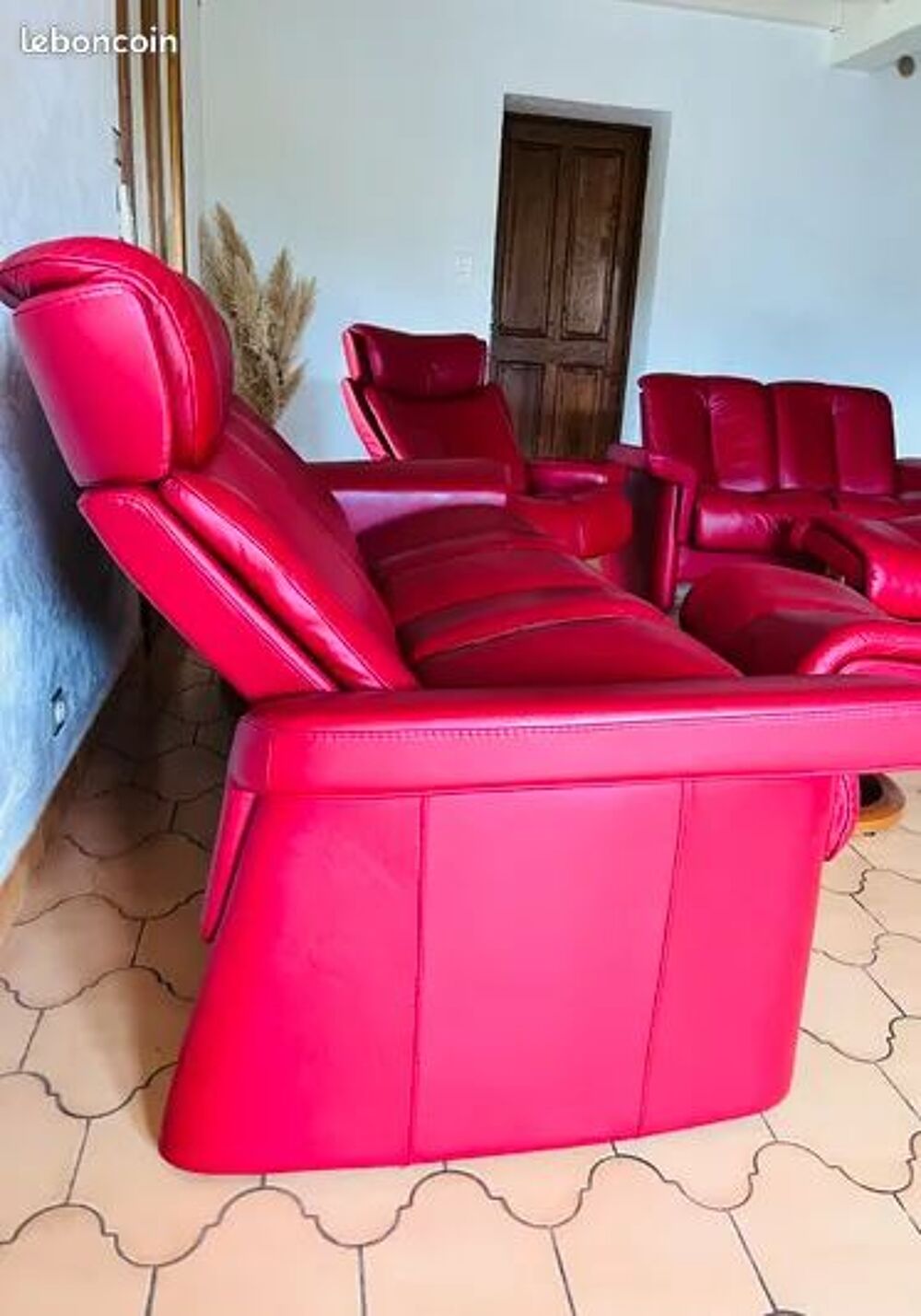 Canap&eacute; 3 places : cuir haut de gamme de la marque Stressless Meubles