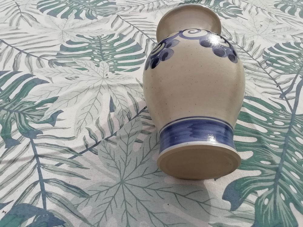 Vase c&eacute;ramique sculptrice VIVIANE VAN KESSEL sign&eacute; 