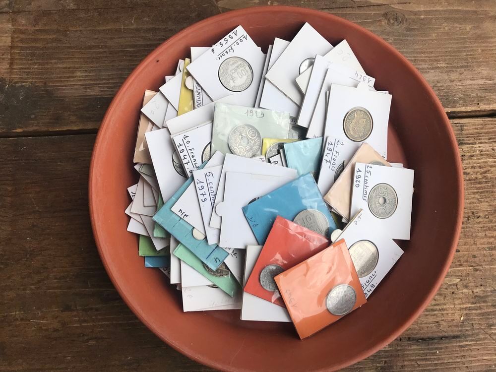 lot de 100 pi&egrave;ces de monnaie anciennes 