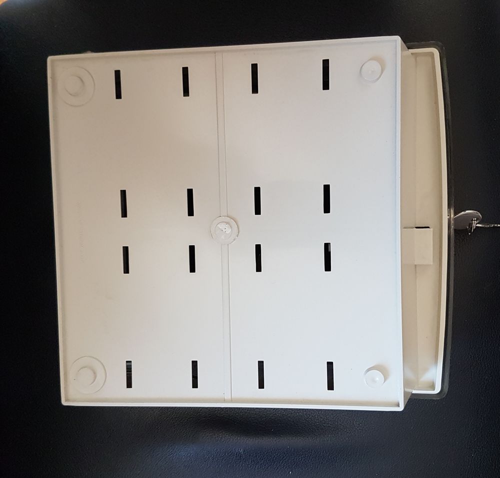 COFFRET PLASTIC AVEC SERRURE Electroménager