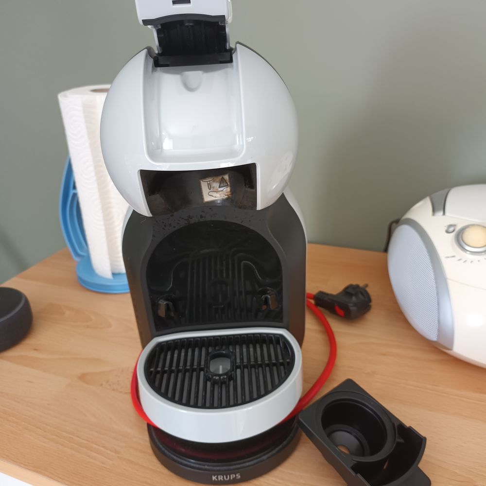  Machine &agrave; caf&eacute; capsules Krups Nescaf&eacute; Dolce Gusto Electroménager
