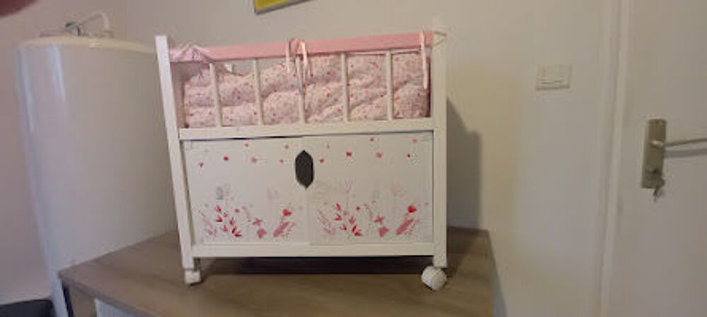 Lit armoire( marque Calinou) Jeux / jouets