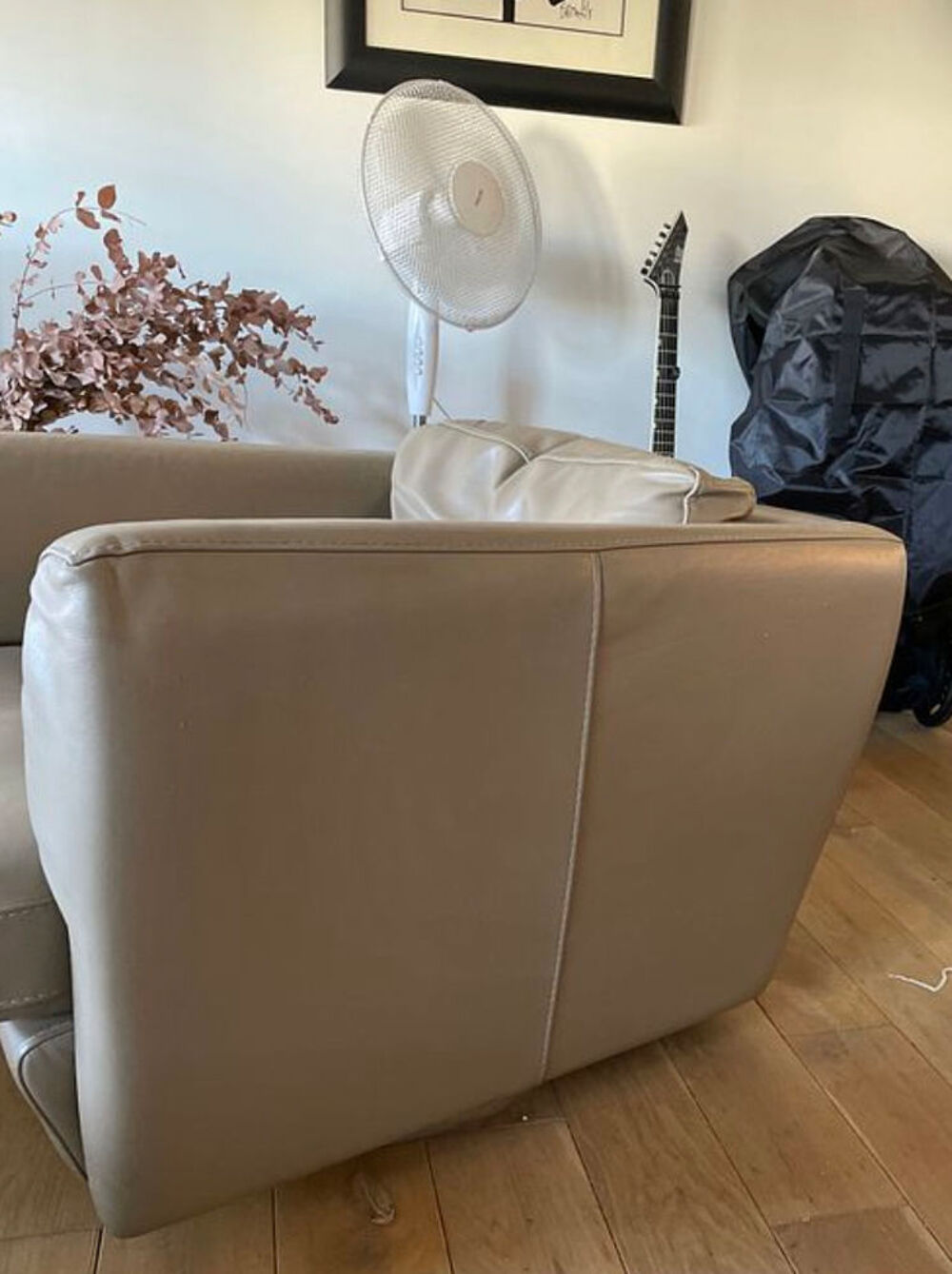 Fauteuil en cuir beige Rochebobois Meubles