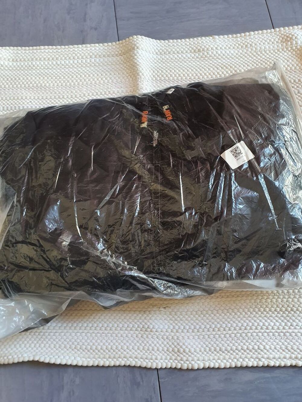 vestes neuves: Doudounne taille XL Vêtements