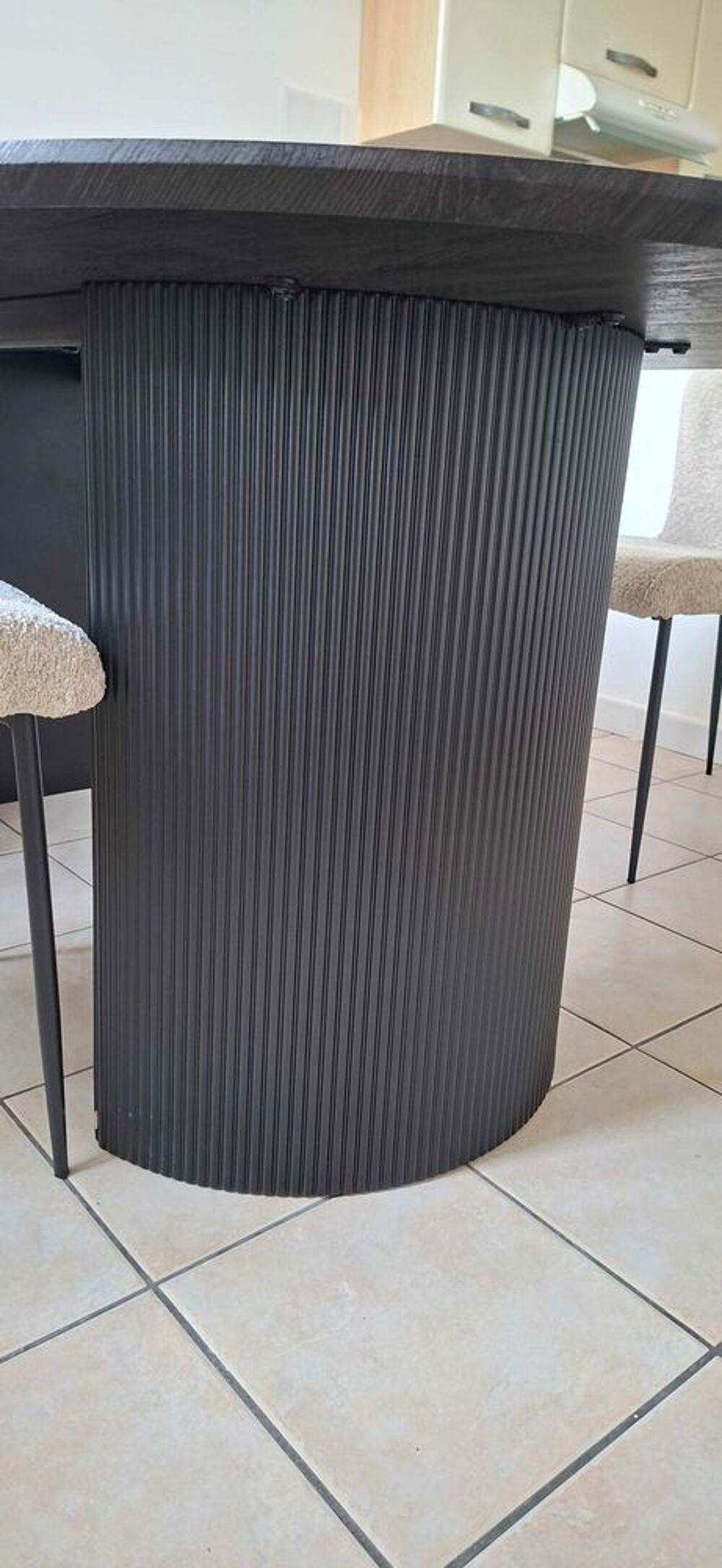 table de cuisine et chaises Meubles
